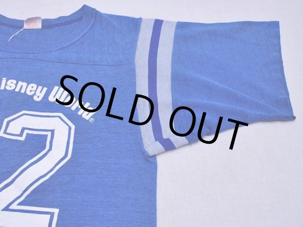 画像7: 1980s Walt Disney WorldナンバリングフットボールTシャツ　表記M (7)