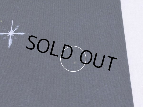 裾付近に僅かな汚れ