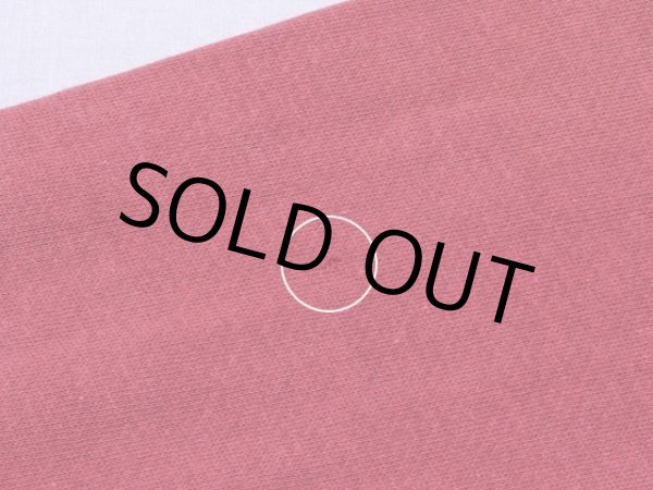 右袖に小さなホツレ。