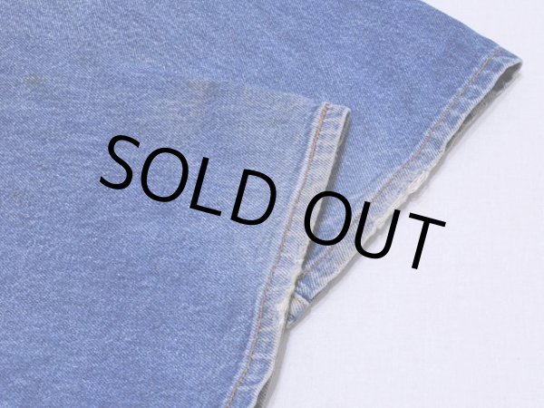 裾に少々スレ。