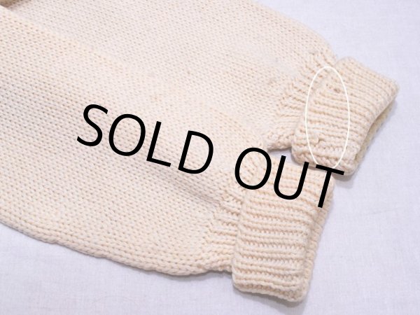 左袖リブに少々ホツレ。