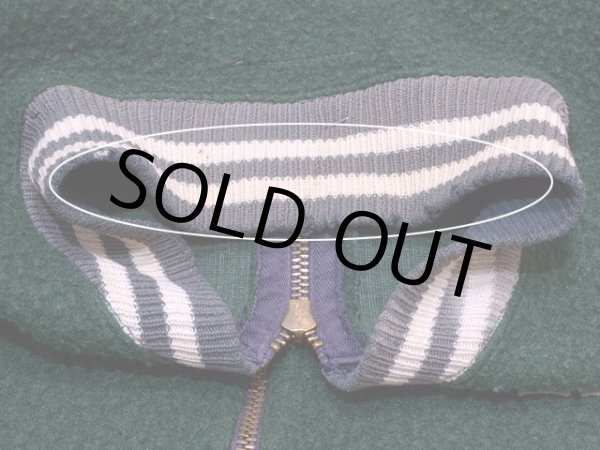 首リブにブリーチ跡と多少のダメージ。