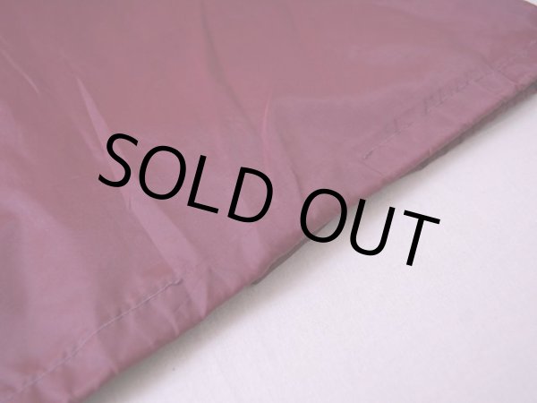 バック裾にステッチ切れ。