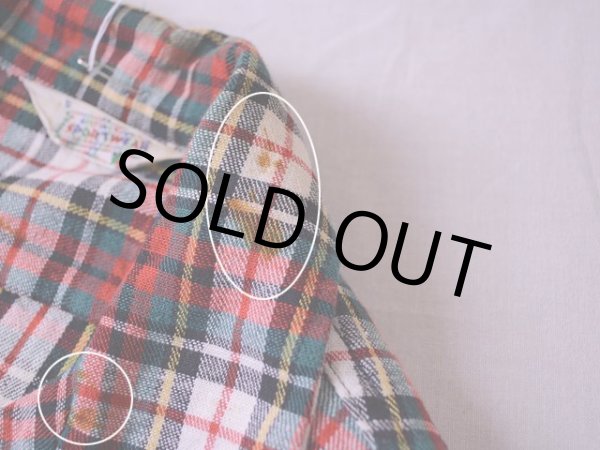 襟に少々汚れ。