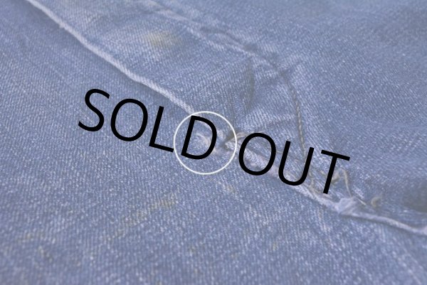 フロントに僅かなダメージ。