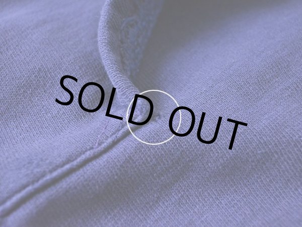 ポケット付け根にダメージ。