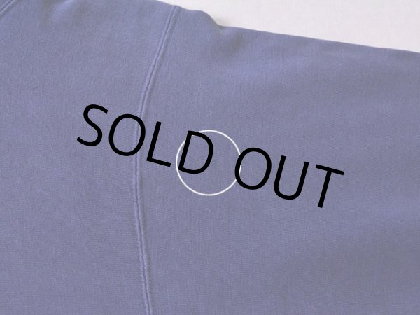 右袖付け根に少々ダメージ。