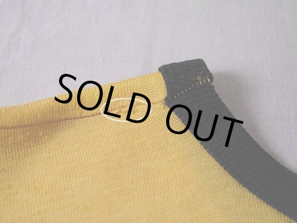 首横付近に僅かなホツレ。