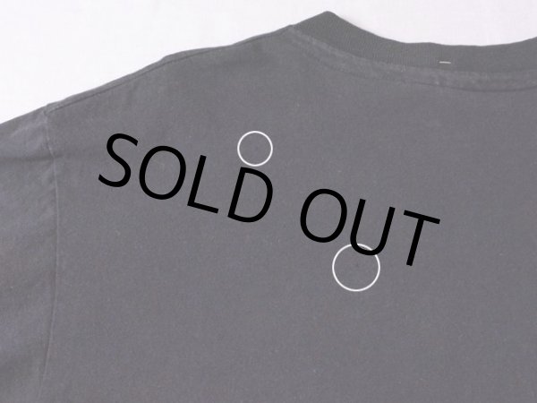 バック肩付近にピンホール。