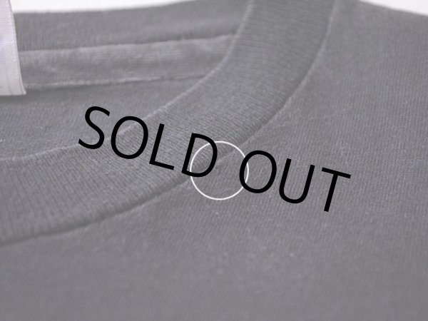 首リブ下にピンホール。