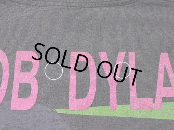 バックプリント付近にピンホール。