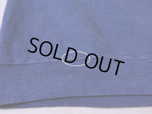 バック裾リブ付け根に僅かなホツレ。