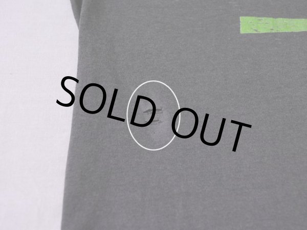 バック左サイド付近にダメージ。