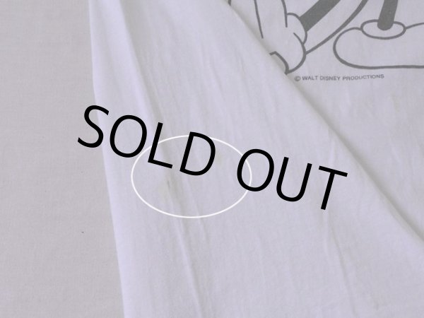 右脇腹付近に少々シミ汚れ。