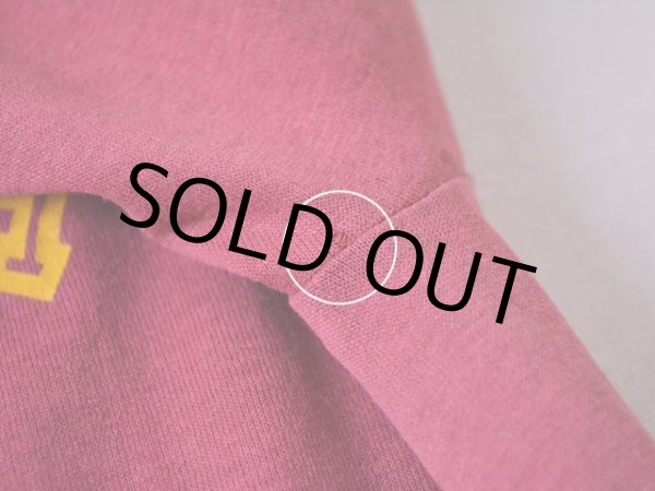 左脇の下に僅かなホツレ。