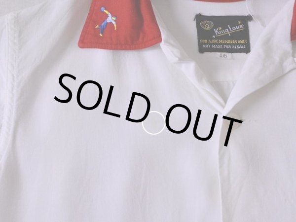 右胸に僅かなシミ。