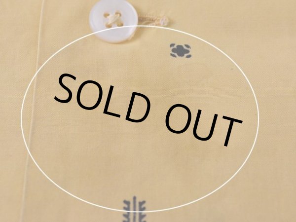 フロントに多少のシミ汚れ。