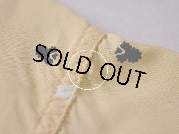 右袖付け根肩付近に少々ダメージ。