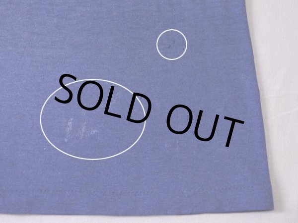 バック裾に少々汚れと小さなダメージ。