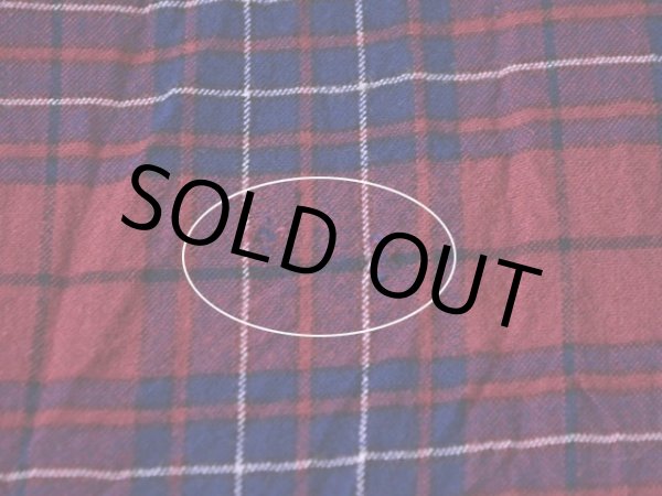 フロント右裾付近に少々ダメージ。