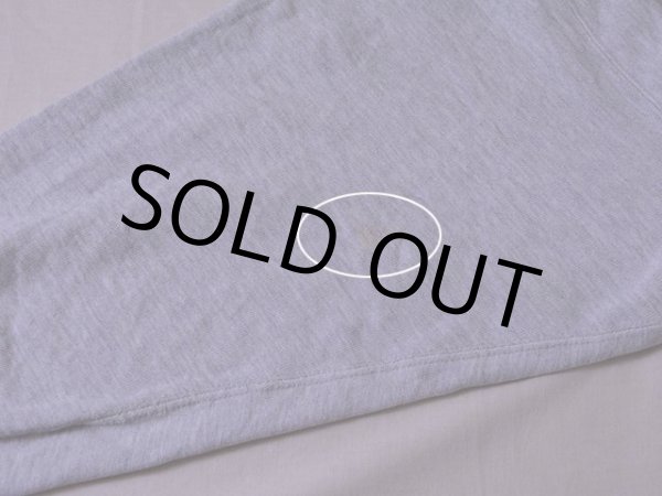 左袖に薄らシミ。