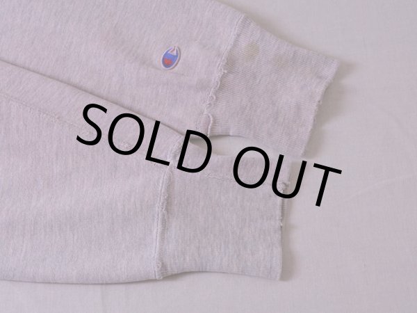 袖リブにダメージ・汚れ。