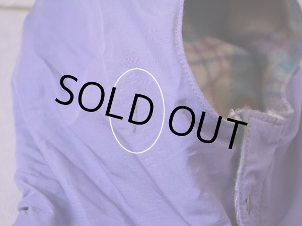 フードに少々汚れ。