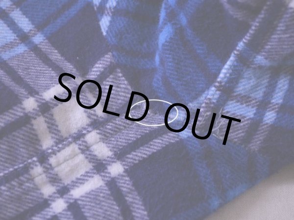 左脇の下に僅かなダメージ。