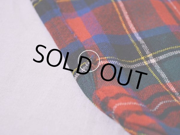 左袖口に少々ホツレ。