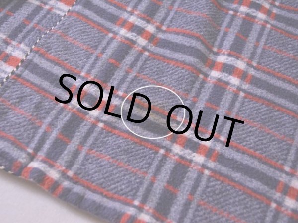 フロント裾に僅かな汚れ。