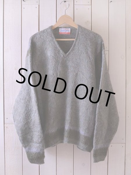 画像2: 1960s Jantzen Vネックモヘアセーター　 表記L  (2)