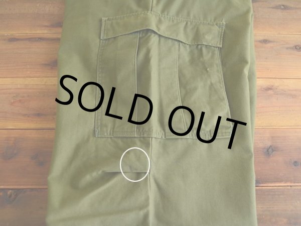 左サイドに少々汚れ。