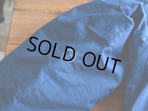 右袖に僅かなスレダメージ。