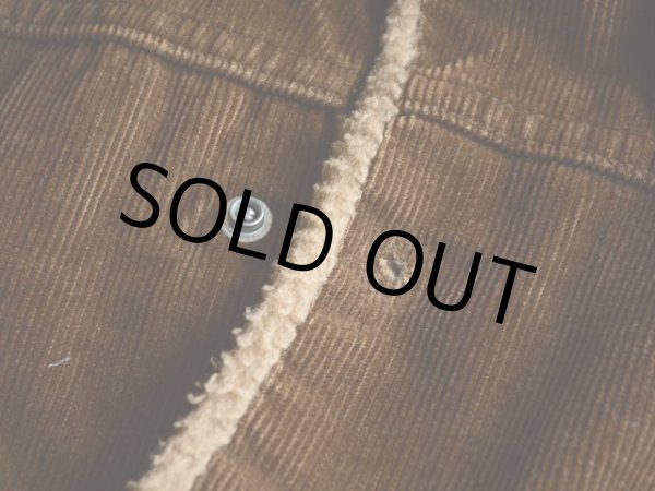 第二ボタン欠損。