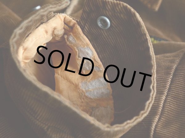 袖口裏地に少々ダメージ。