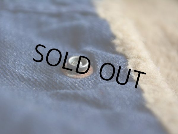 スナップボタンに少々錆。