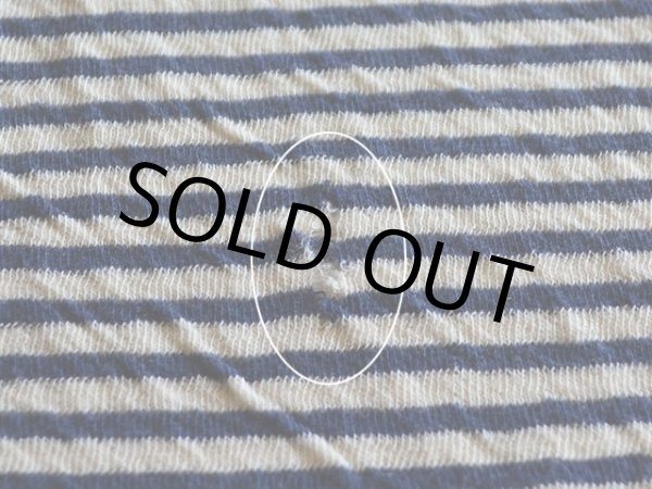 お腹付近に小さなダメージ。