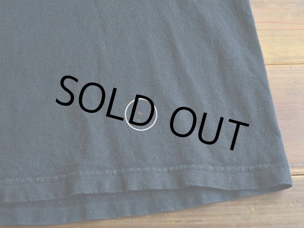 フロント裾に僅かな汚れ。