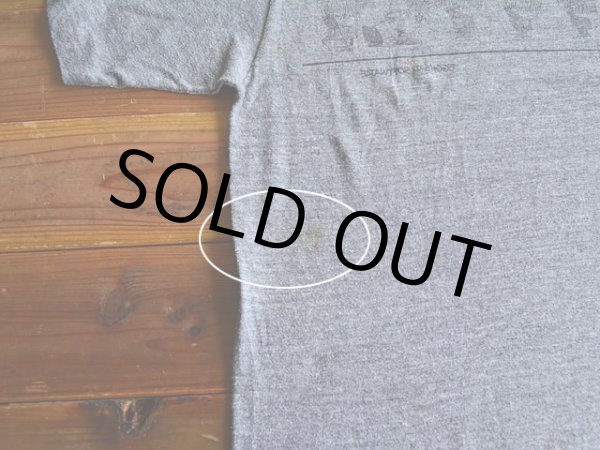 バック左サイドに薄ら汚れ。