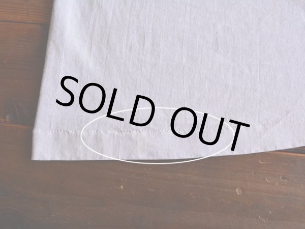 バック裾に薄ら汚れ。