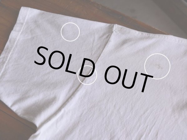 バック左肩から袖付近に少々汚れ。