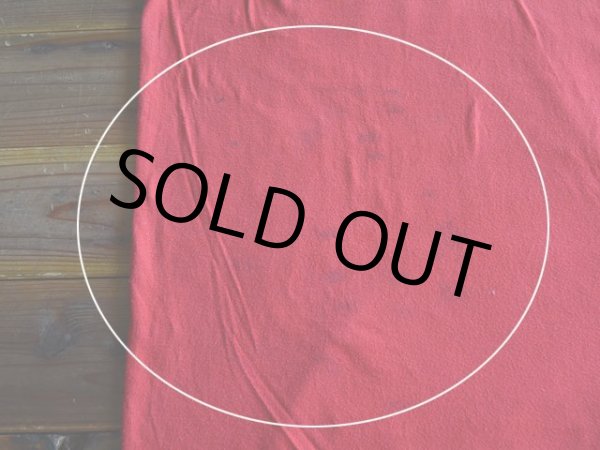 バックに多少の汚れ。