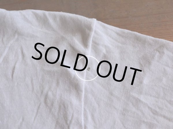 バック右袖付け根に僅かなダメージ。