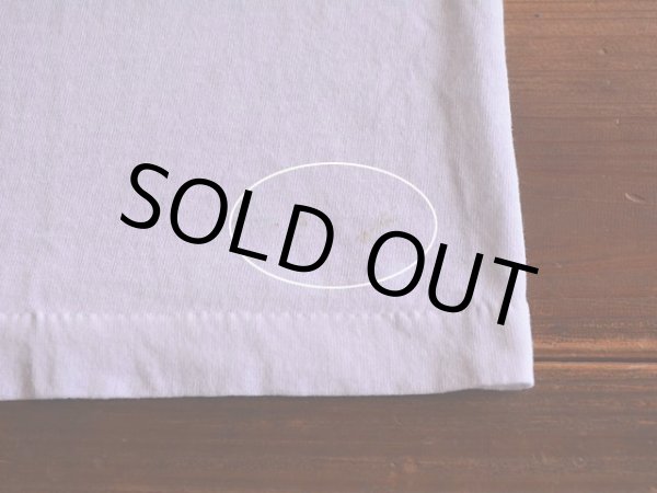 バック裾に薄ら僅かな汚れ。