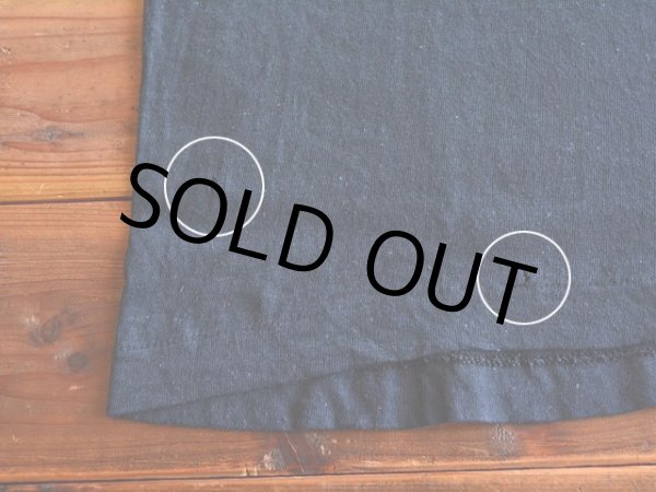 フロント裾に小さなダメージ。