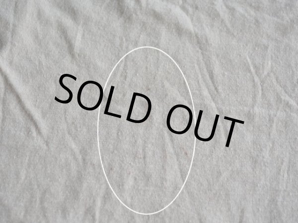 バックに少々汚れ。