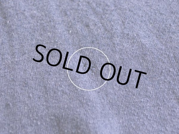 フロント裾に僅かなダメージ。