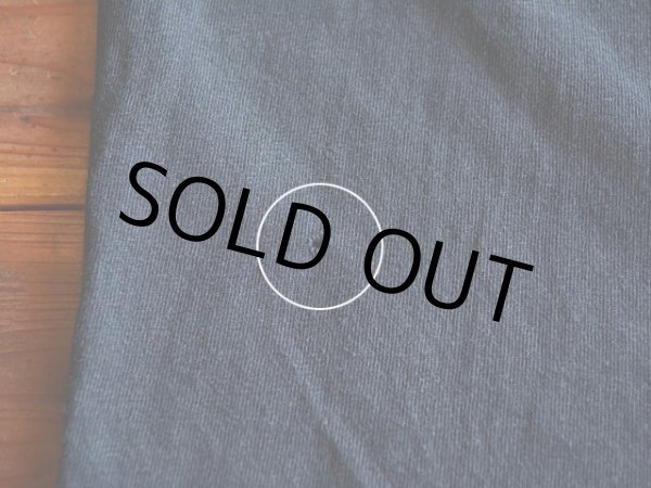 右脇腹に小さなダメージ。