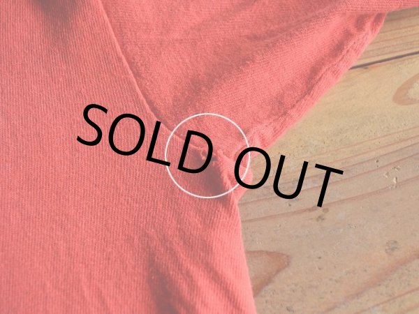 左脇に小さなダメージ。