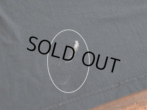 バック裾に汚れ。